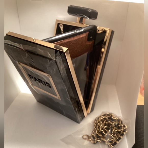 NEWT VINTAGE PARIS PERFUME SHAPED CLUTCH BAG. - Picture 8 of 14